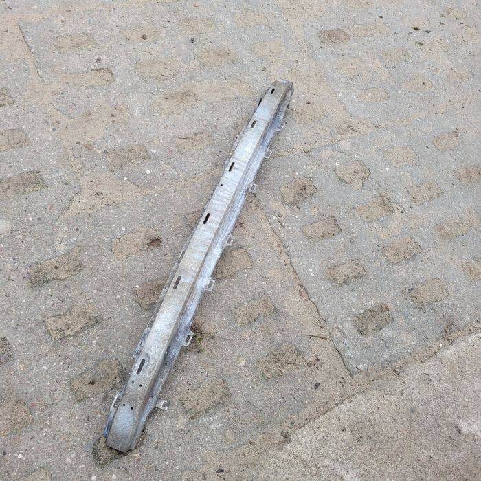 Belka zderzaka przód audi a4 b5 LIFT 2000r