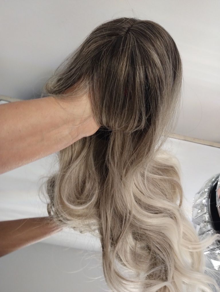 Peruka blond ombre z platyna