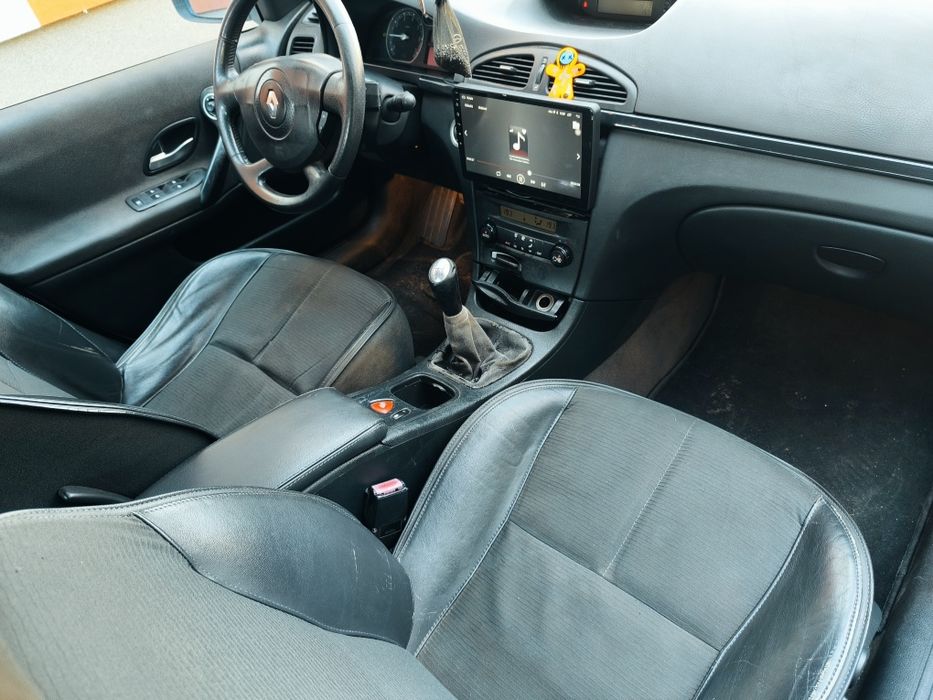 Renault laguna lift  2005 rok 2.0 benzyna gaz radio z Androidem