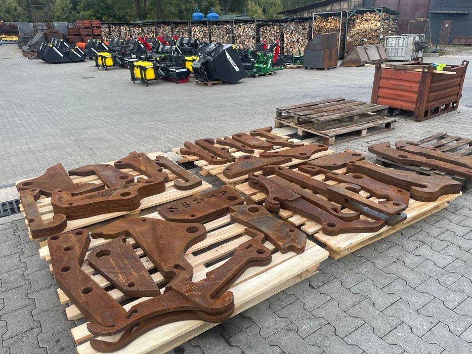 Проушини для ковшів, різні моделі JCB, Manitou, Dieci, BobTach, Bobcat