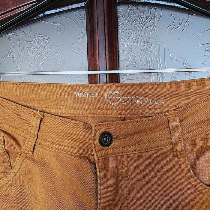 spodnie damskie jeansy miodowo-musztardowe Yessica