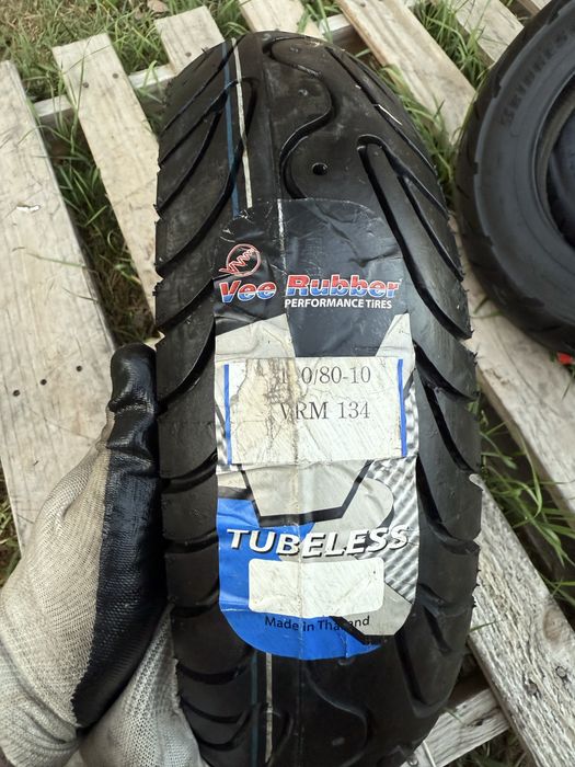 Розпродаж шин для мопедів 10 діаметру 80/90R10, 100/80R10, 3,50-10