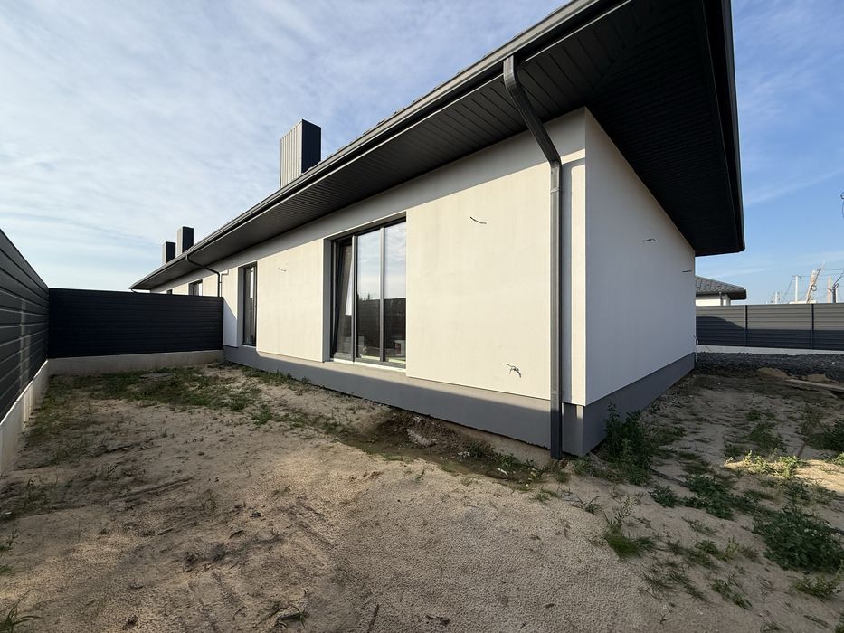 Продаж дуплексу на ділянці 2.5 сот. за привабливою ціною у Струмівці.