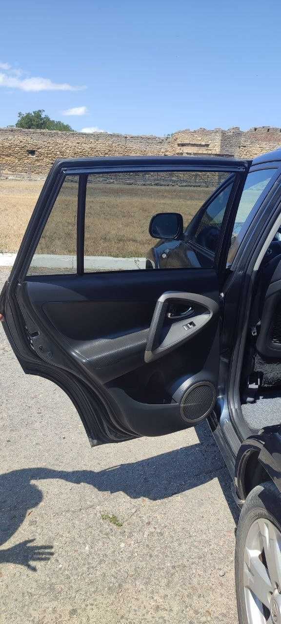 Продам Toyota RAV4