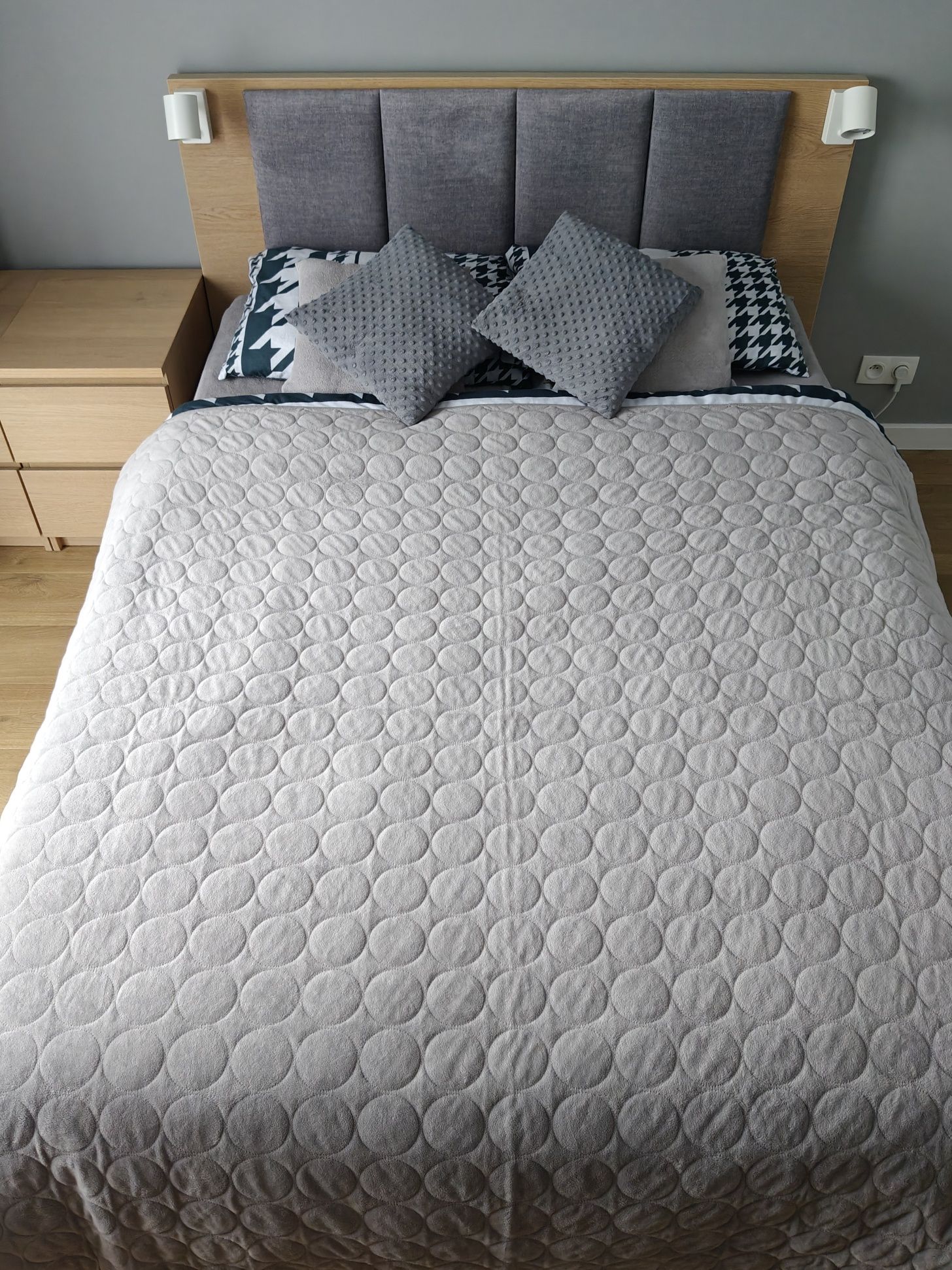 Łóżko Malm 140x200 materac twardy, z pojemnikiem i szafką