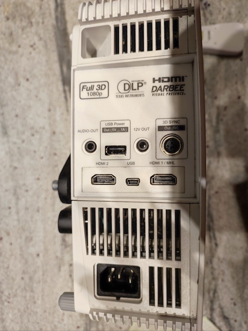 Projektor Optoma HD39Darbee