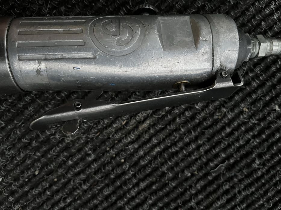 Chicago Pneumatic wiertarka kątowa pneumatyczna 3/8"  1,5 - 10mm