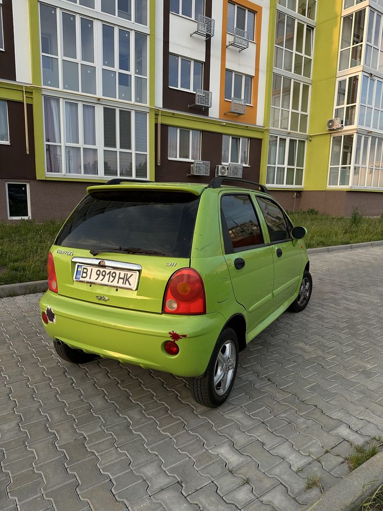 Автомобіль Chery QQ