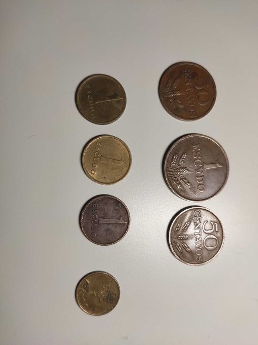 Coleção Moedas de 1 Escudo e 50 Centavos