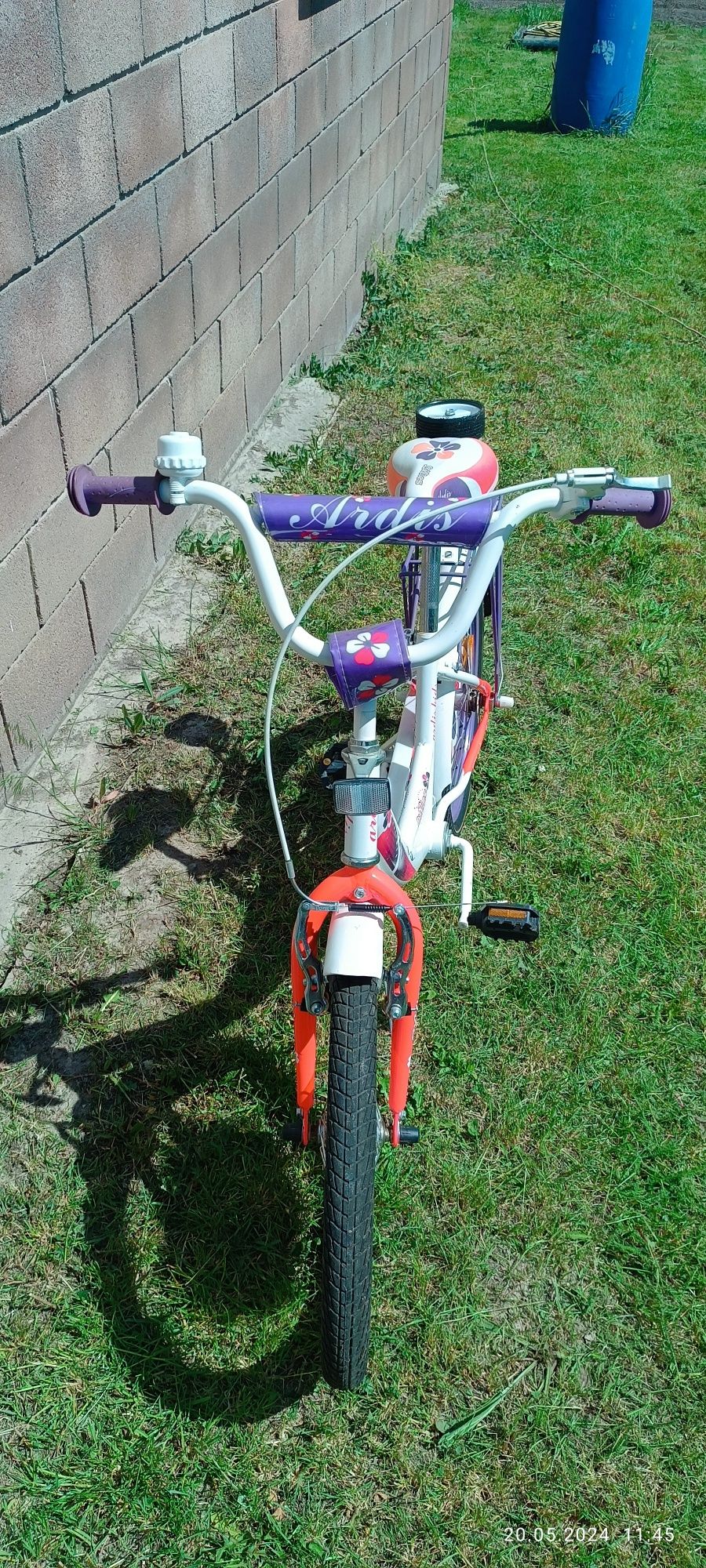 Продам велосипед для дівчаток  з 6 років  колеса  20