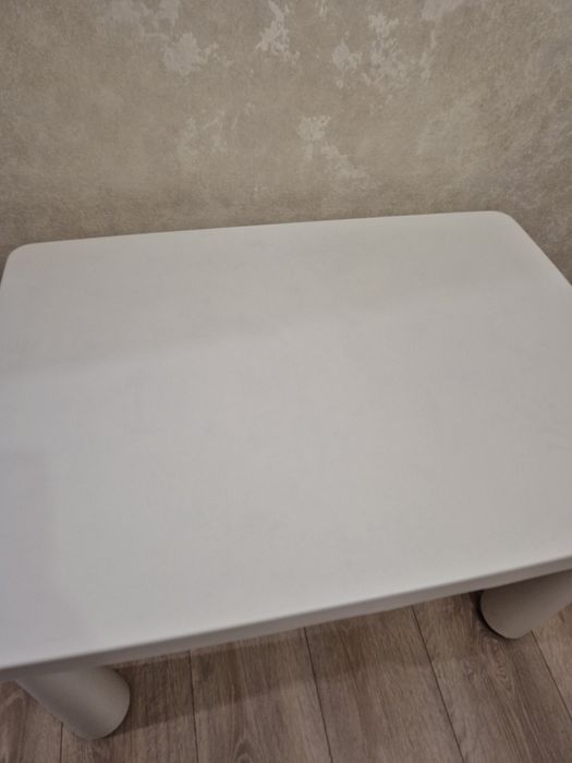 Дитячий стіл.Ікеа MAMMUT.