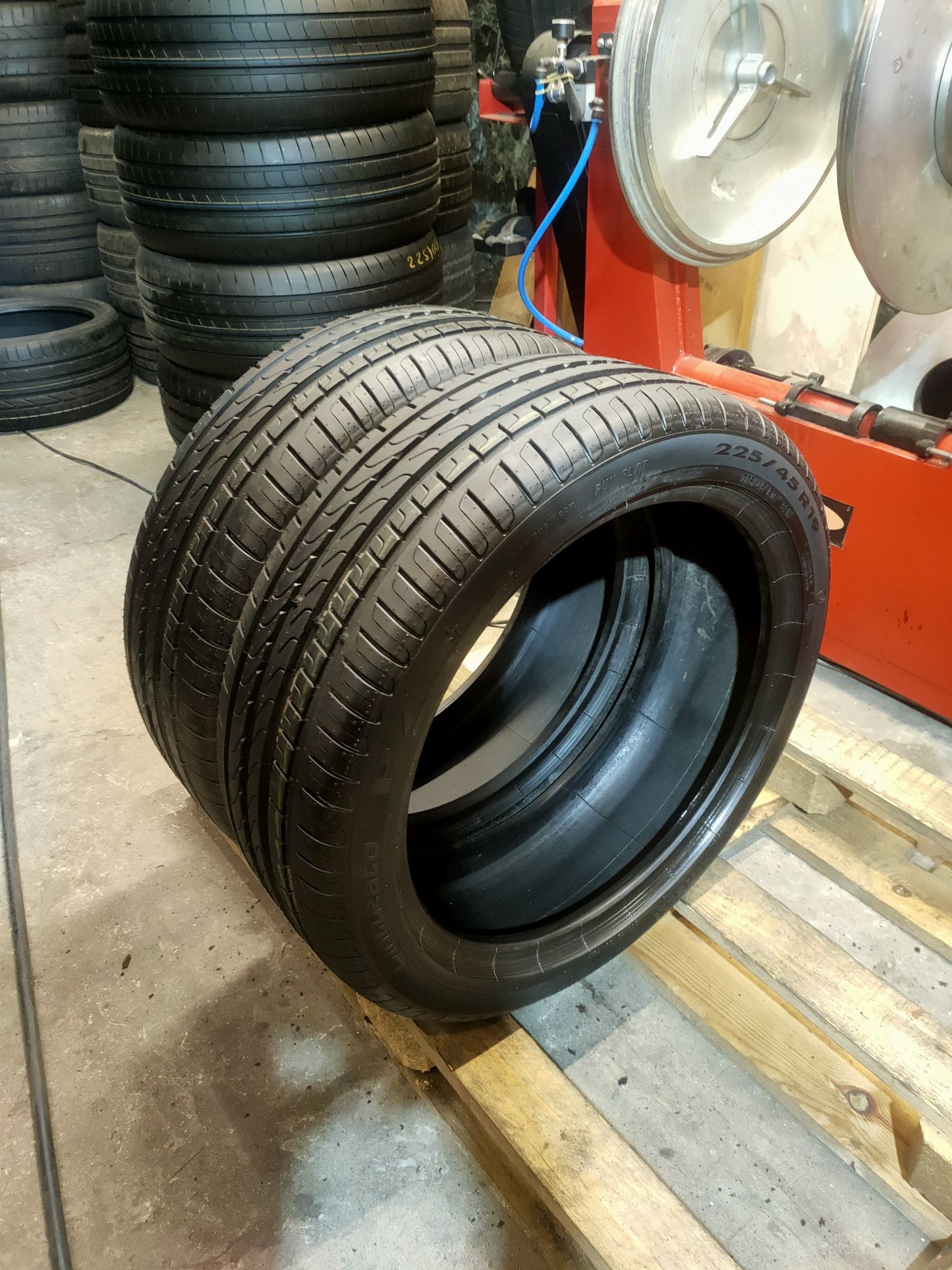 Літо 2шт 225/45 R19 92W Pirelli Cinturato P7 * RFT RSC