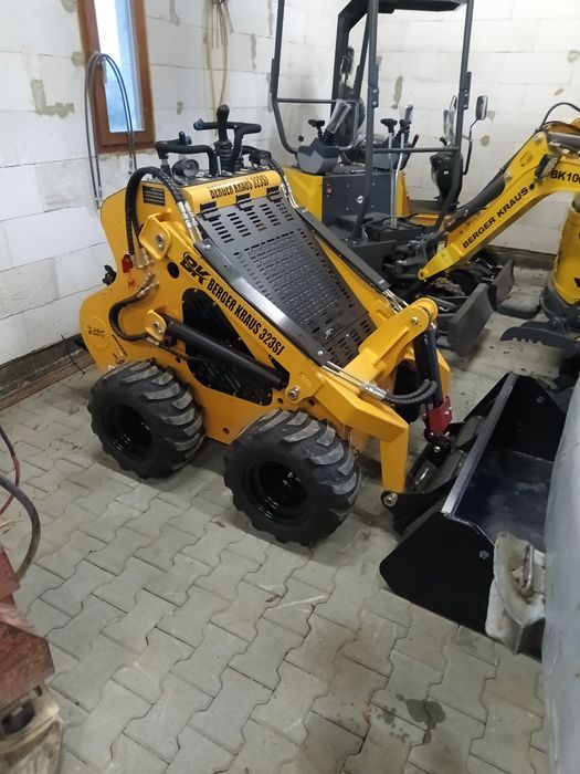 Nowa mini ładowarka Berger Kraus 323SJ