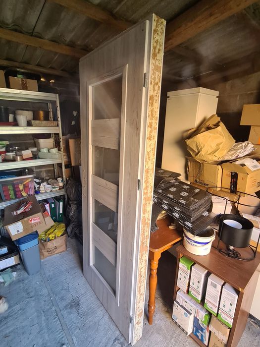 Drzwi lewe 70x190 z futryną Listwy wykończeniowe
