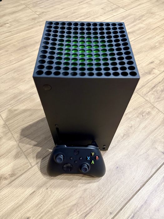 КОНСОЛЬ XBOX SERIES X 1TB BLACK+Геймпад (Б/У в чудовому стані)