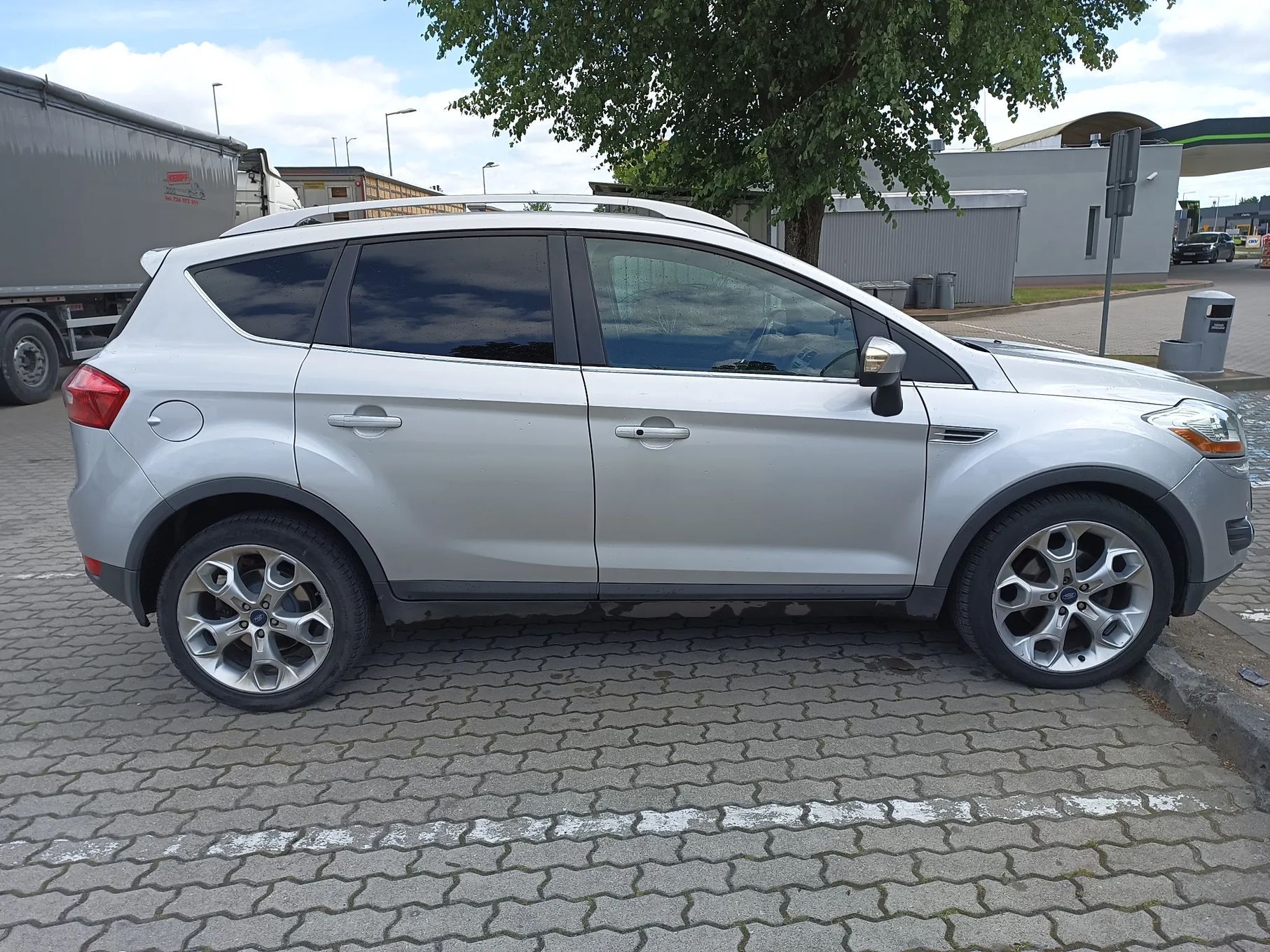 Ford Kuga Ford Kuga 2.5T + LPG 4x4 Titanium Hak 260 KM