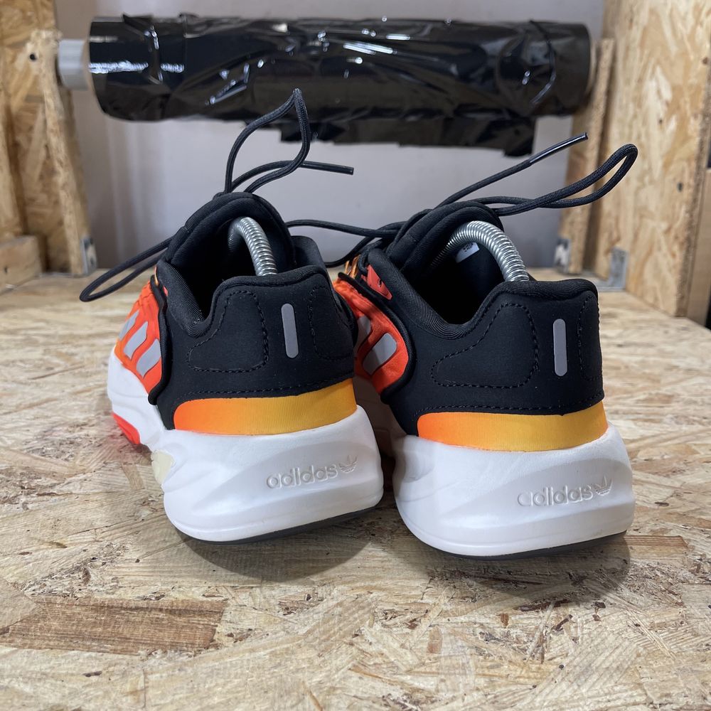 Чоловічі кросівки Adidas Ozelia Orange