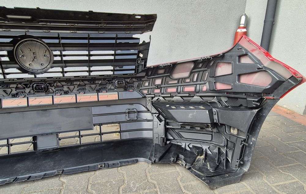 Zderzak przód, przedni, czerwony VW CRAFTER II 2, nr 7C08, POLECAM!