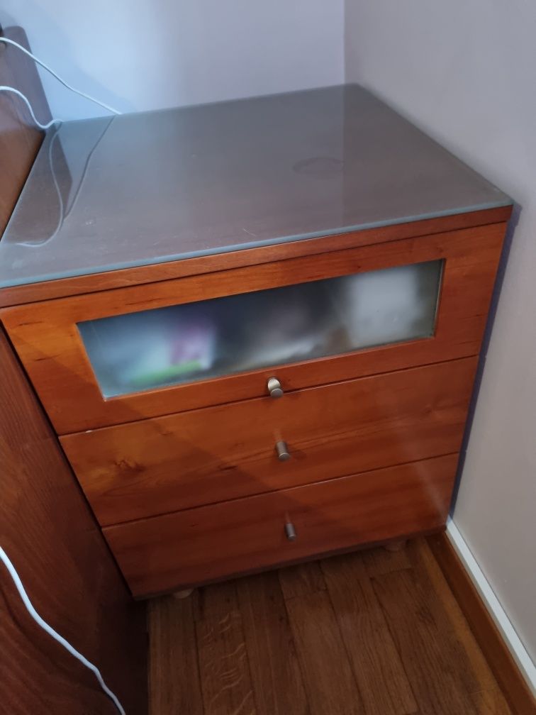 Cama de solteiro com gaveta