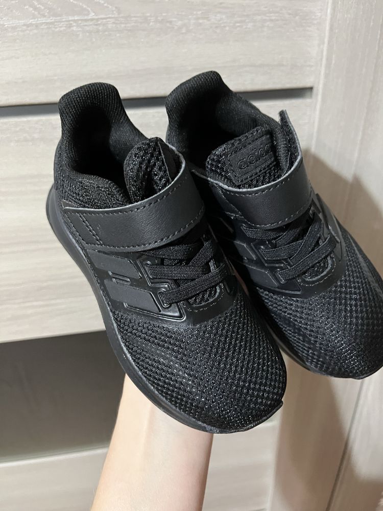 Кросівки Adidas,розмір 25