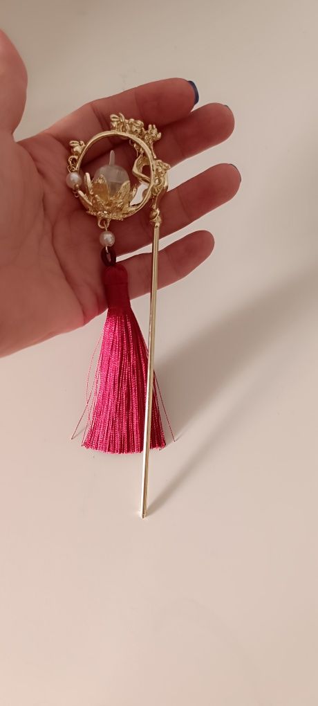Acessório para prender cabelo. Rosa e dourado. Novo