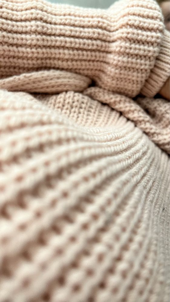 Różowy sweter robin z guzikami gruby splot S