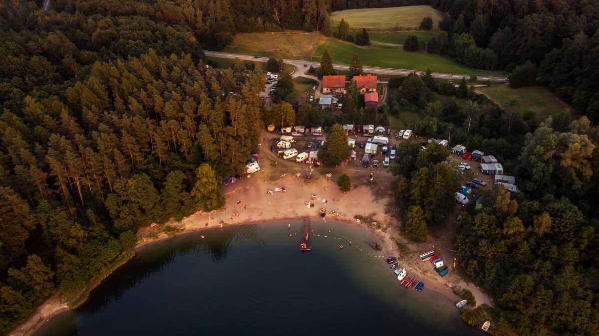 Pole namiotowe Piaseczno koło Lidzbarka (Mazury)