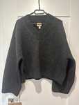 Sweter wełniany H&M szary, dekolt w serek, oversize, szerokie rękawy