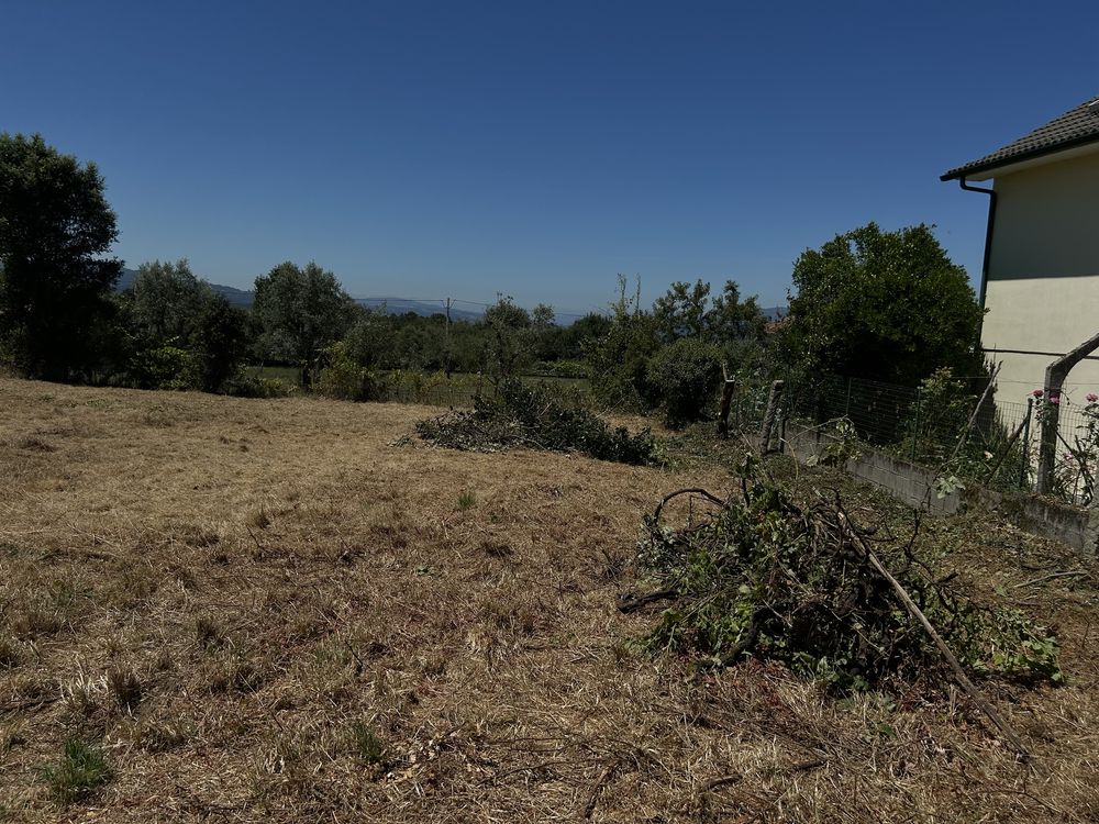 Terreno urbano 1000 mt Viseu