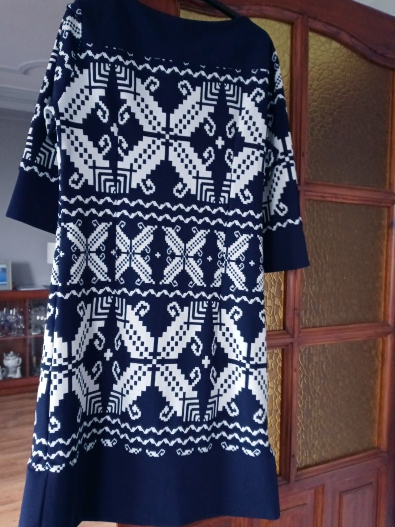 Sukienka prosta granat biale wzory 40