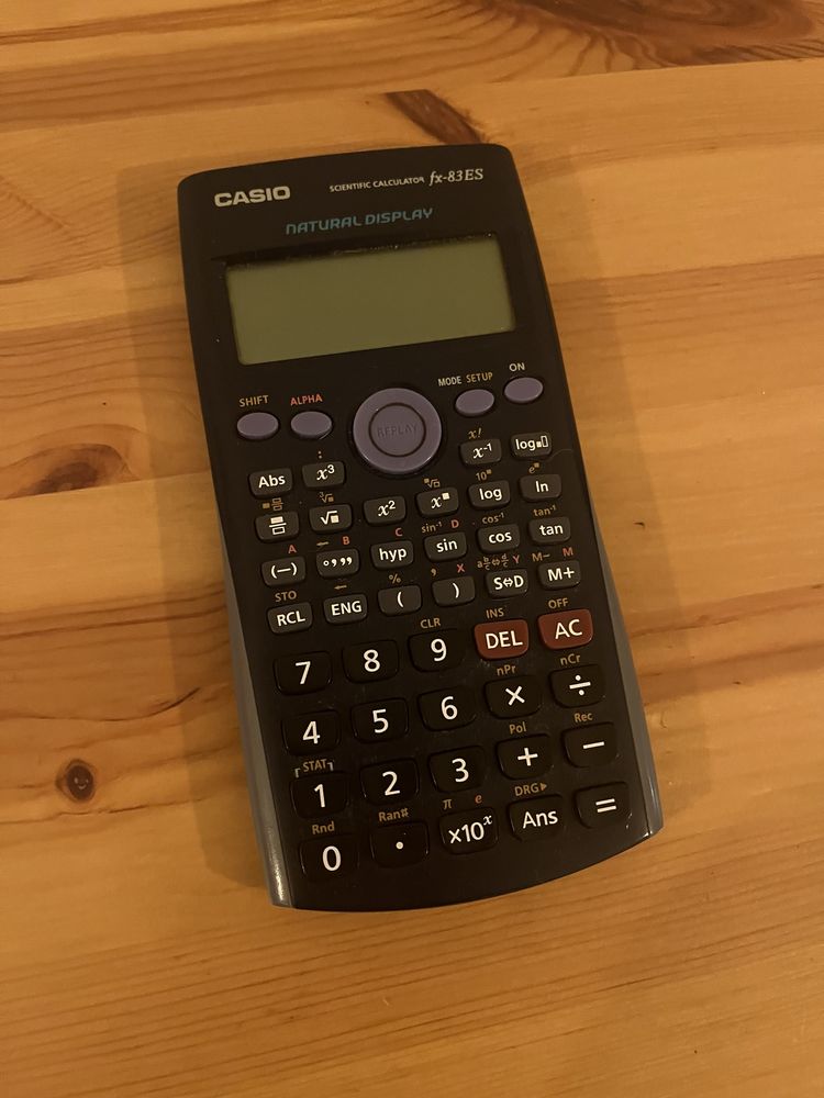 Calculadora Casio fx-83ES