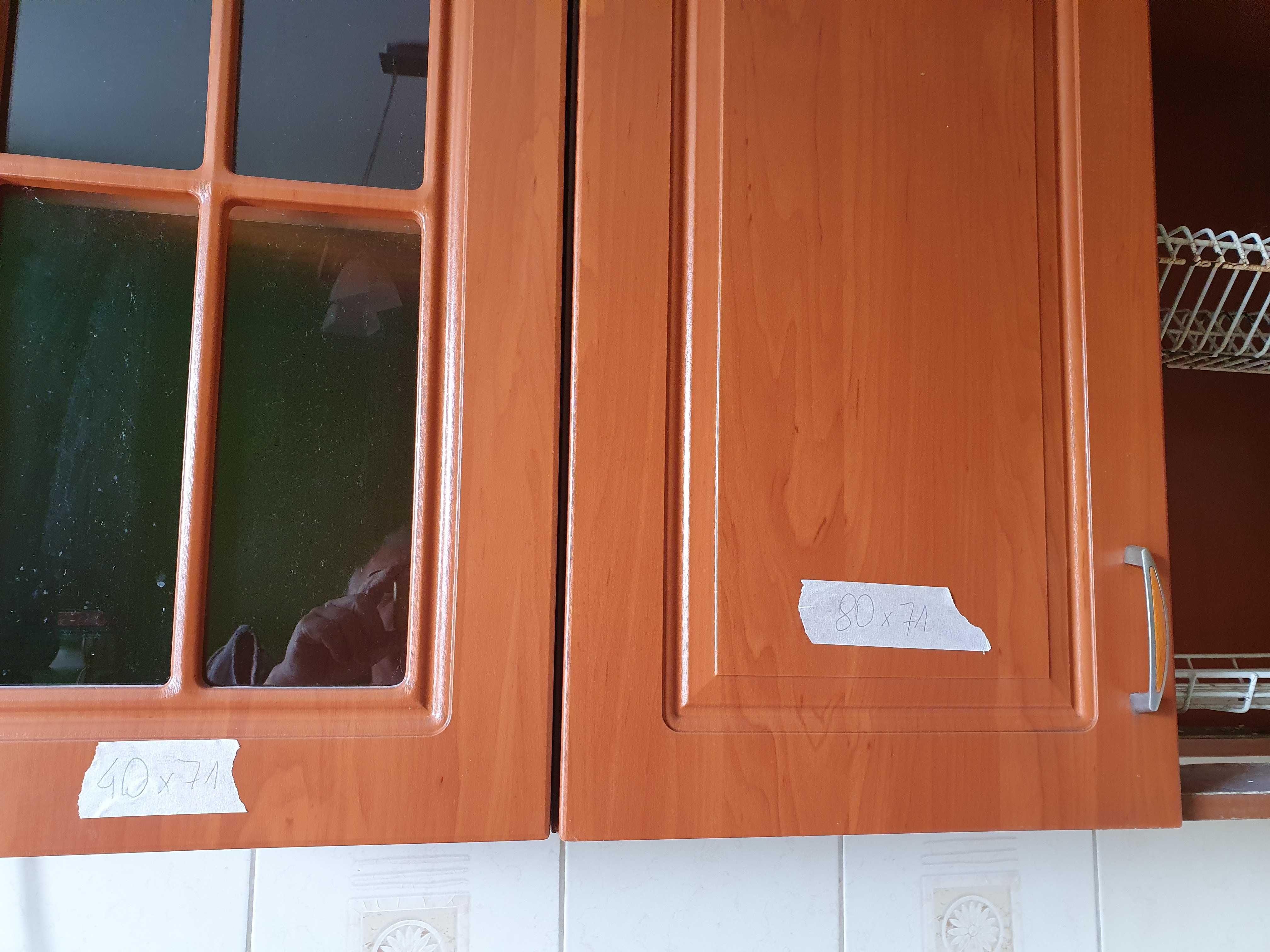 Meble kuchenne szafki, stół  i AGD