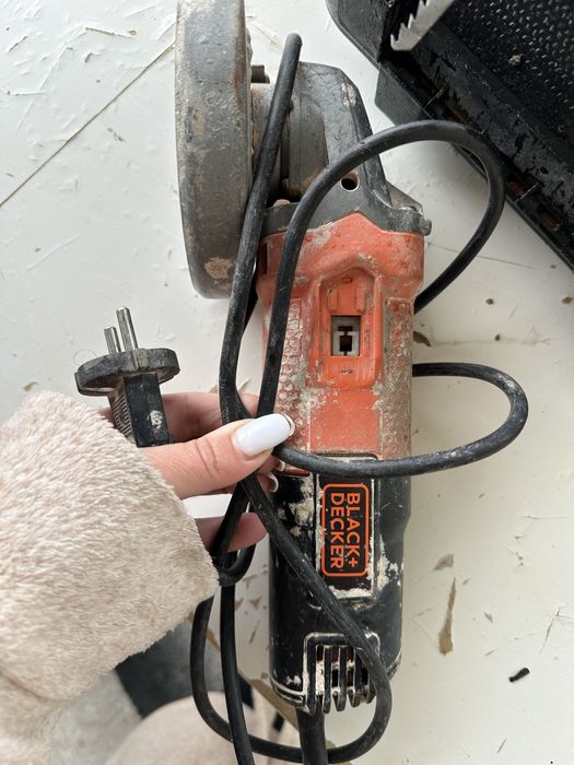 Робоча болгарка без кнопки Blask Desker