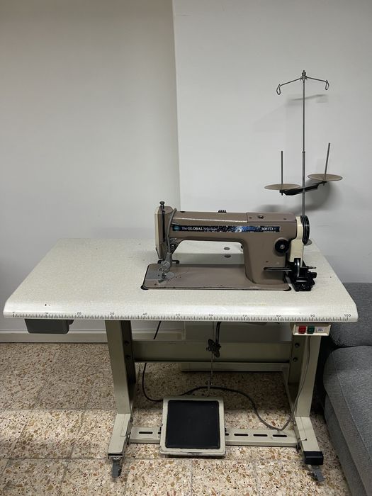 Máquina de Costura Industrial Reta - The GLOBAL Selection 305TD