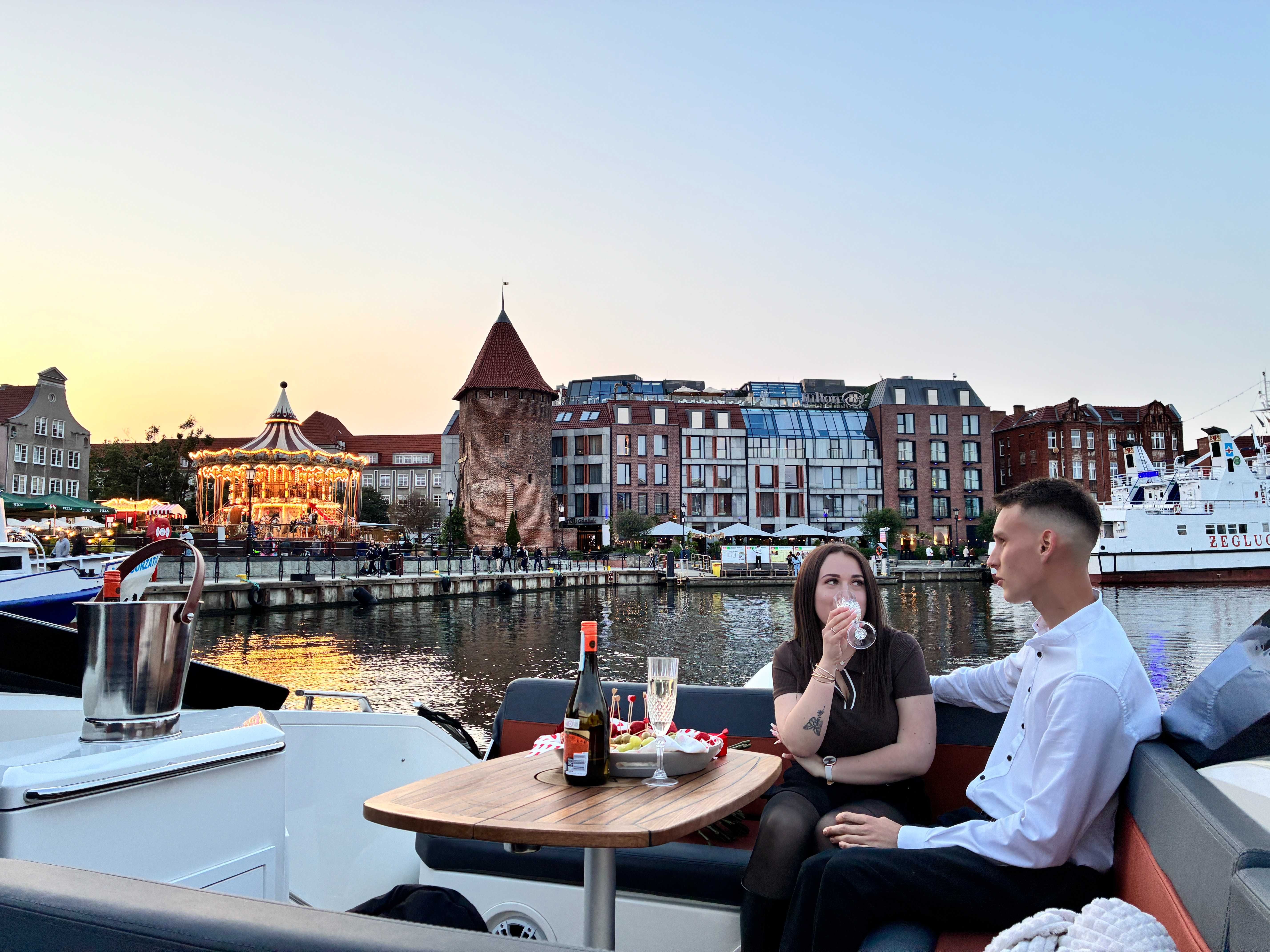 Wynajem motorówki - rejs Gdańsk, Motława, Sopot, Gdynia, Hel