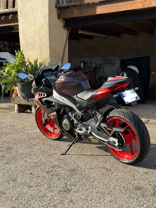 Mota Aprilia RS457 – 6.000 km – Impecável + Extras
