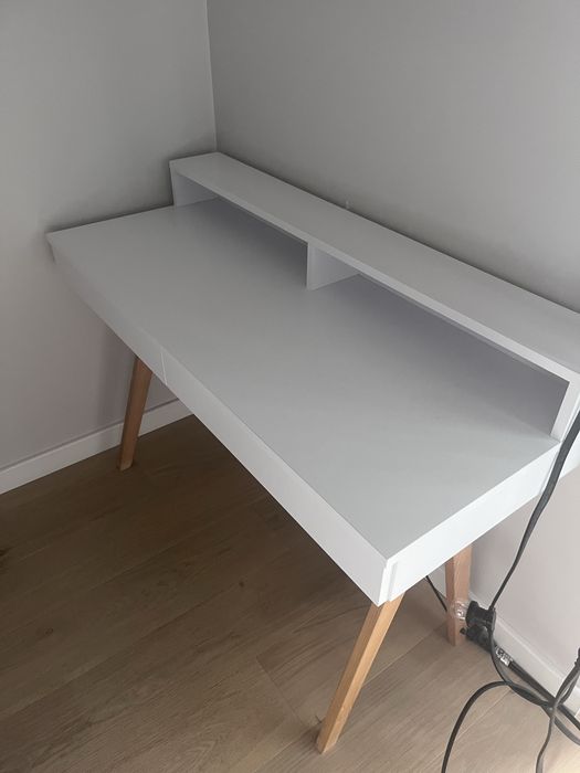 Biurko skandynawskie z nadstawką Minko