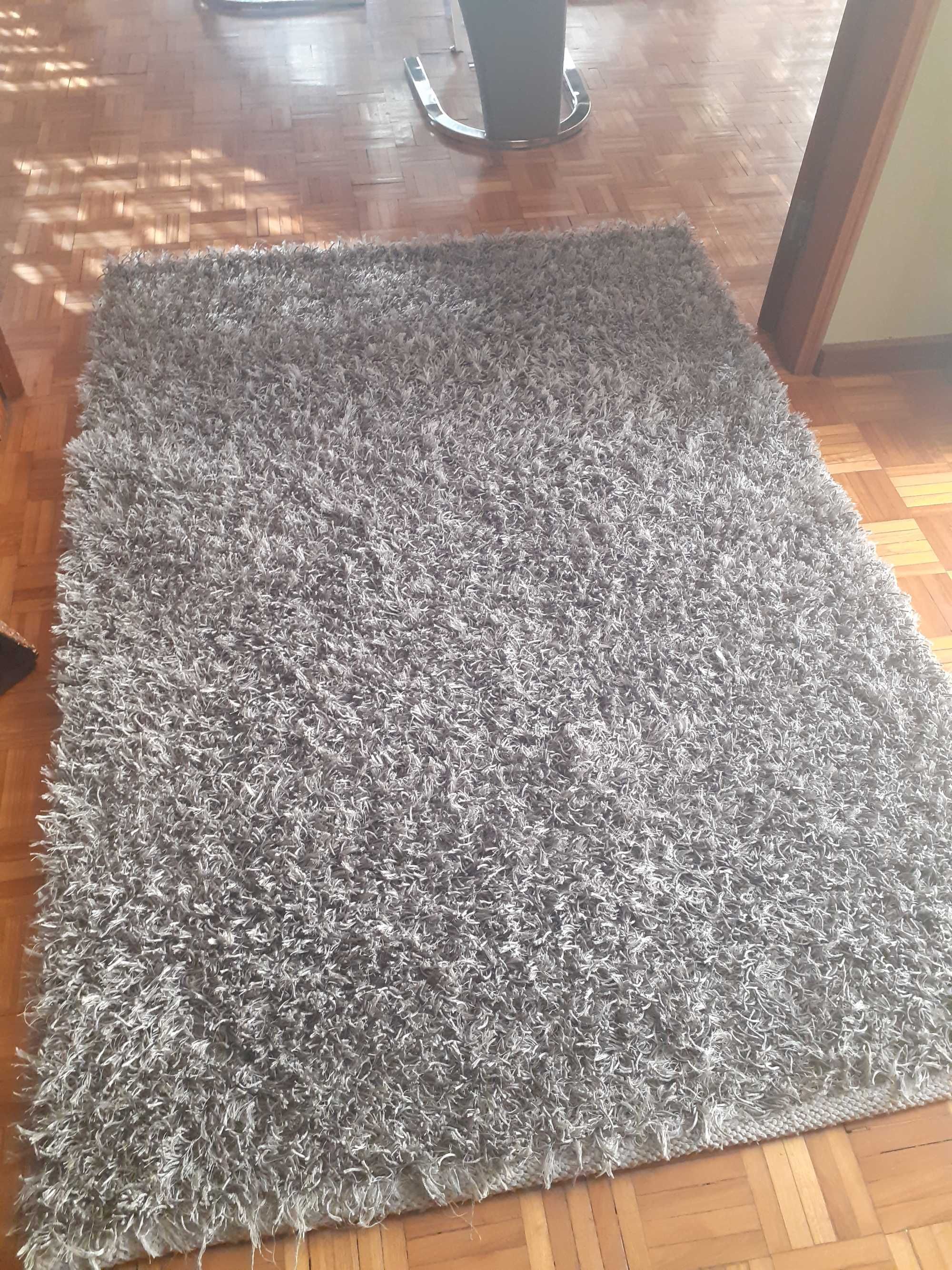 Vendo carpete cor cinza 160 130