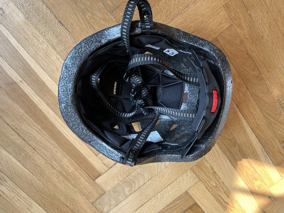 Kask rowerowy dla dziewczynki M (52-56 cm)