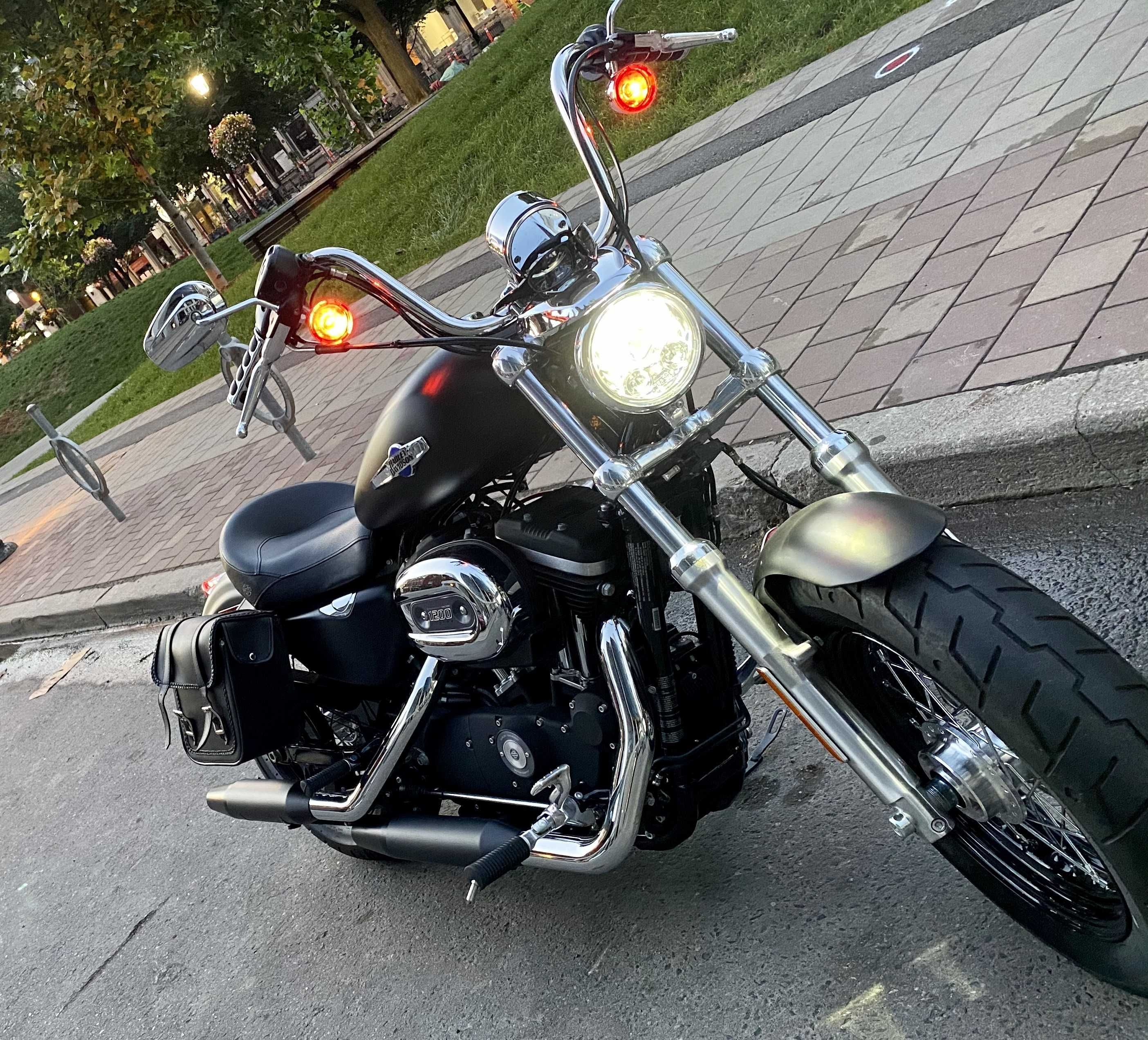 Harley Davidson XL 1200 Custom
