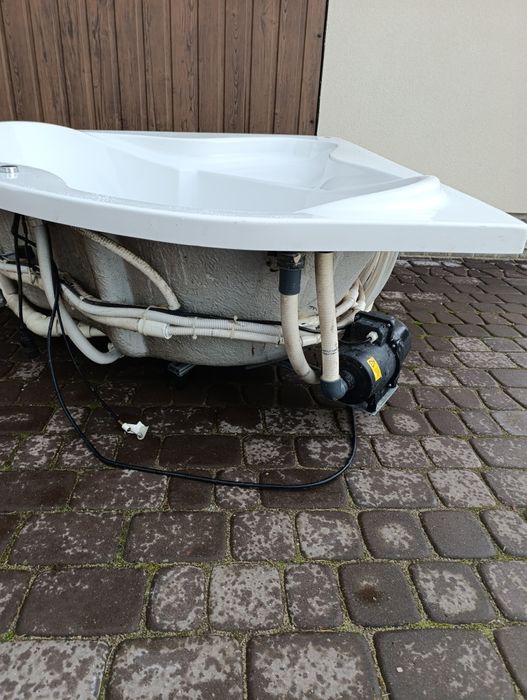 Wanna z hydromasażem jacuzzi okazja