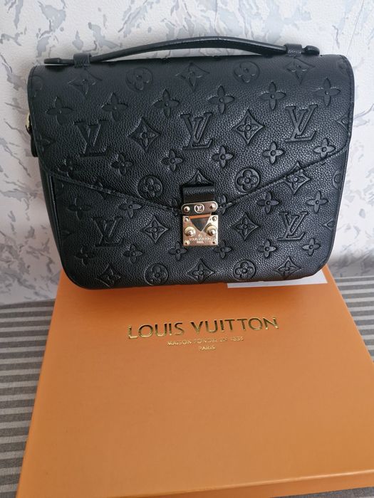 Сумка  женская  Louis Vuitton 25cм