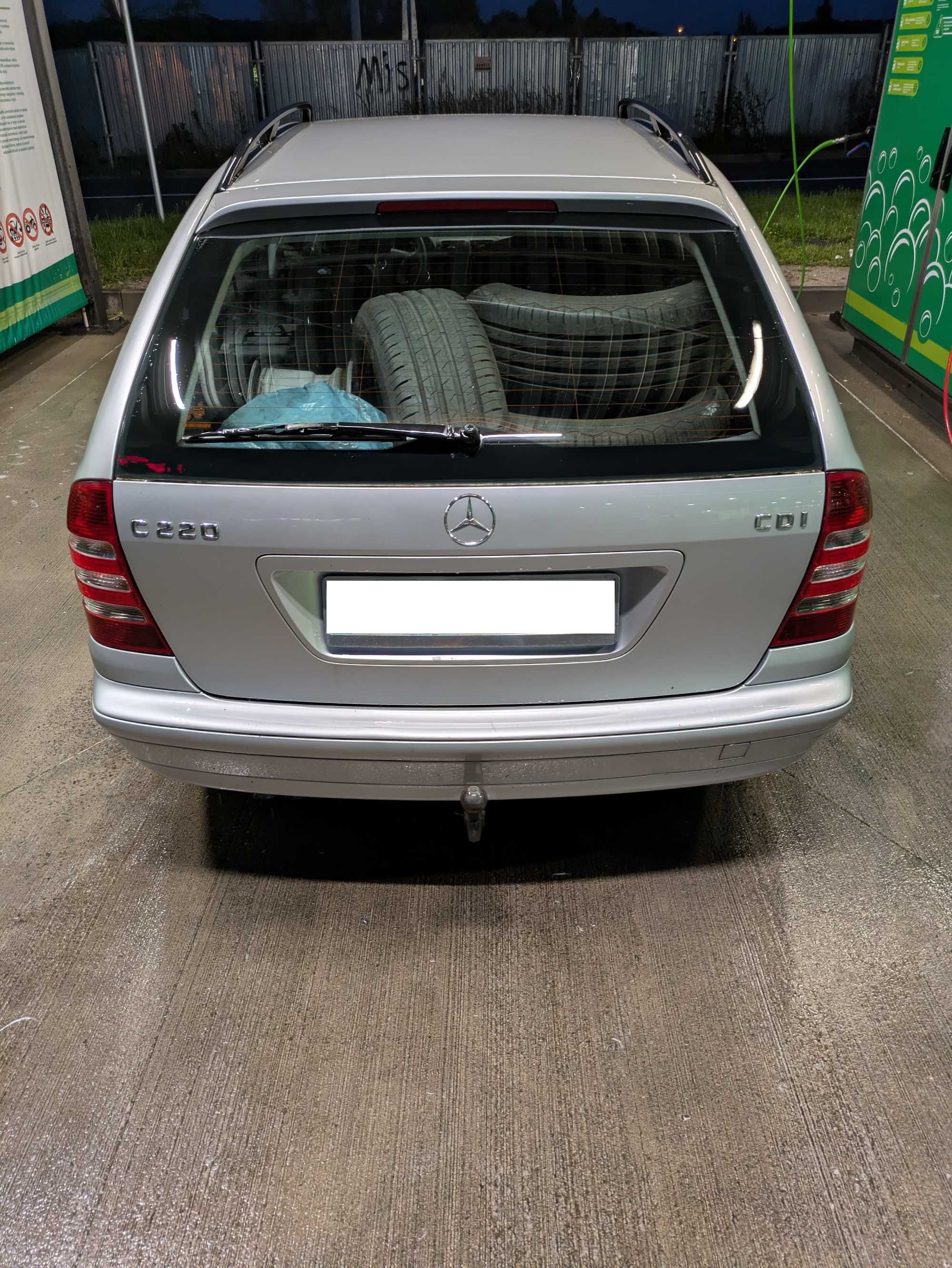 Mercedes-Benz C 220 CDI (2004 rok)