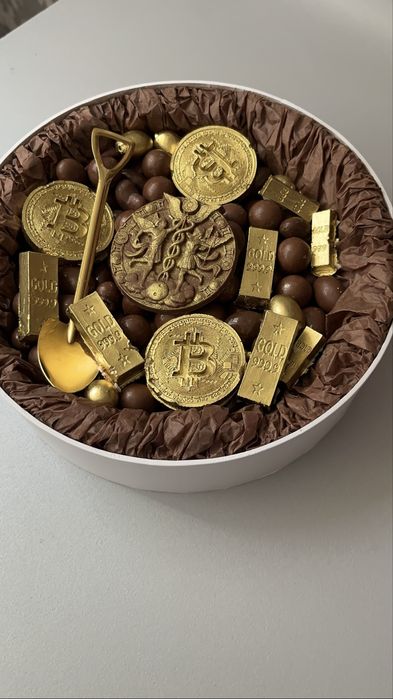 Подарунковий набір шоколаду з Bitcoin