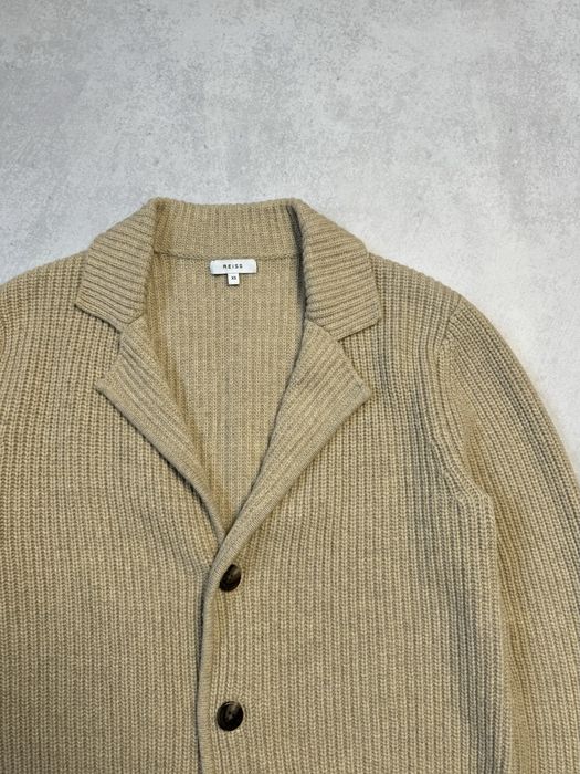 Шерстяной кардиган Reiss мужской вязаный бежевого цвета (оригинал)