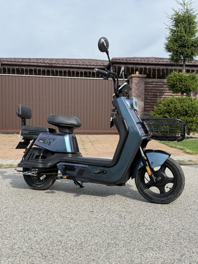 Електроскутер Corso Exellent 650v 72v 20ah • Доставка безкоштовна