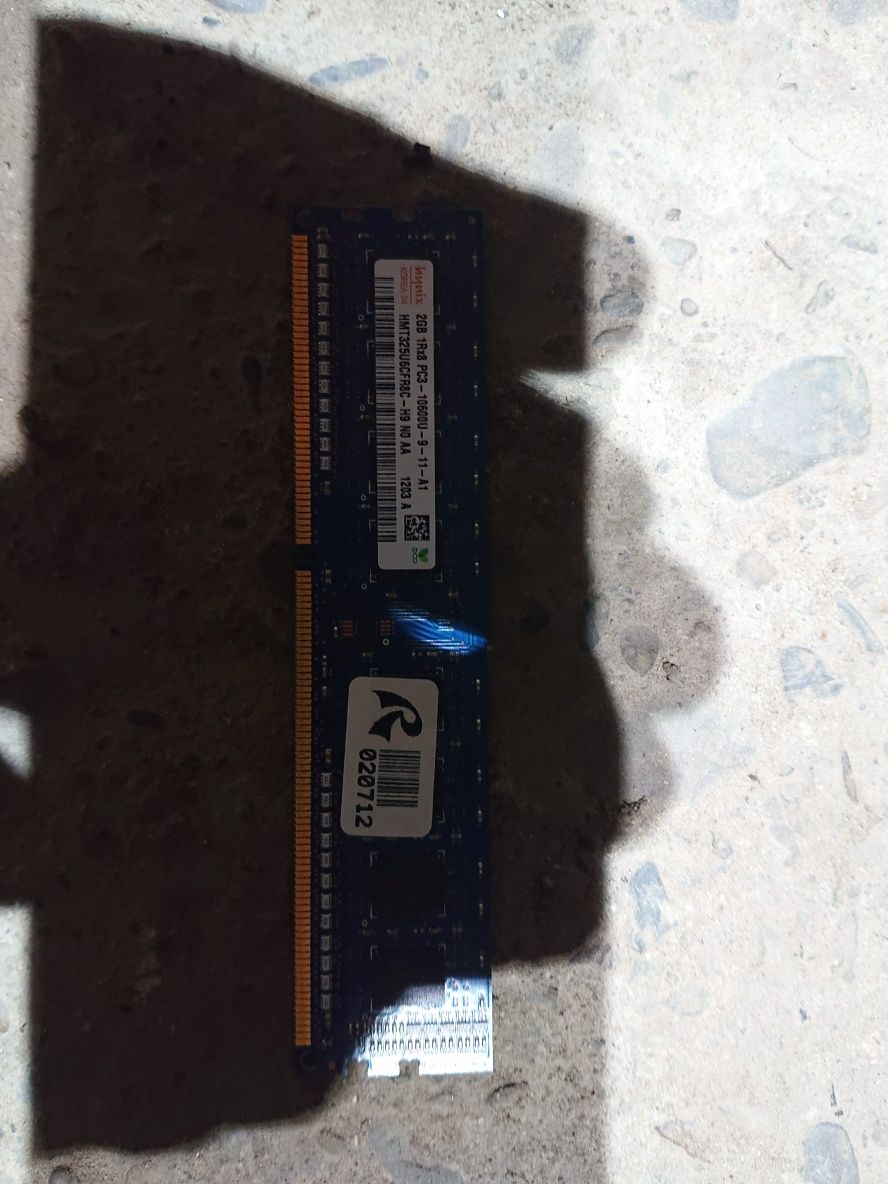 Оперативна память ddr3, 10600u, 1333гц, 2гб