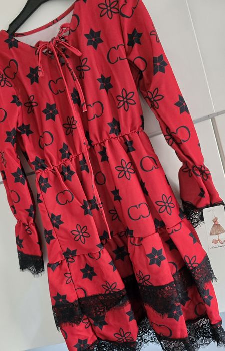 Nowa sukienka Święta czerwono czarna koronka 140 - 146 10 lat