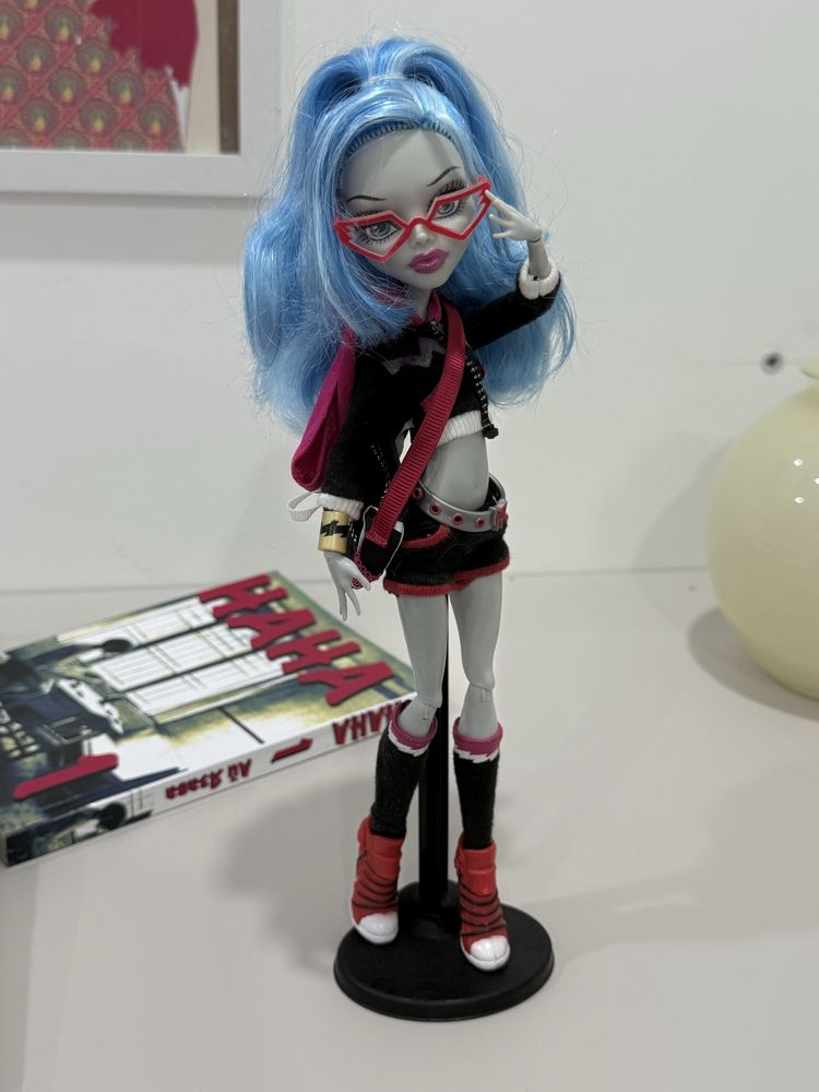 Гулія Йелпс Черлідери Ghoulia Yelps fearleading 2011 монстер хай monst