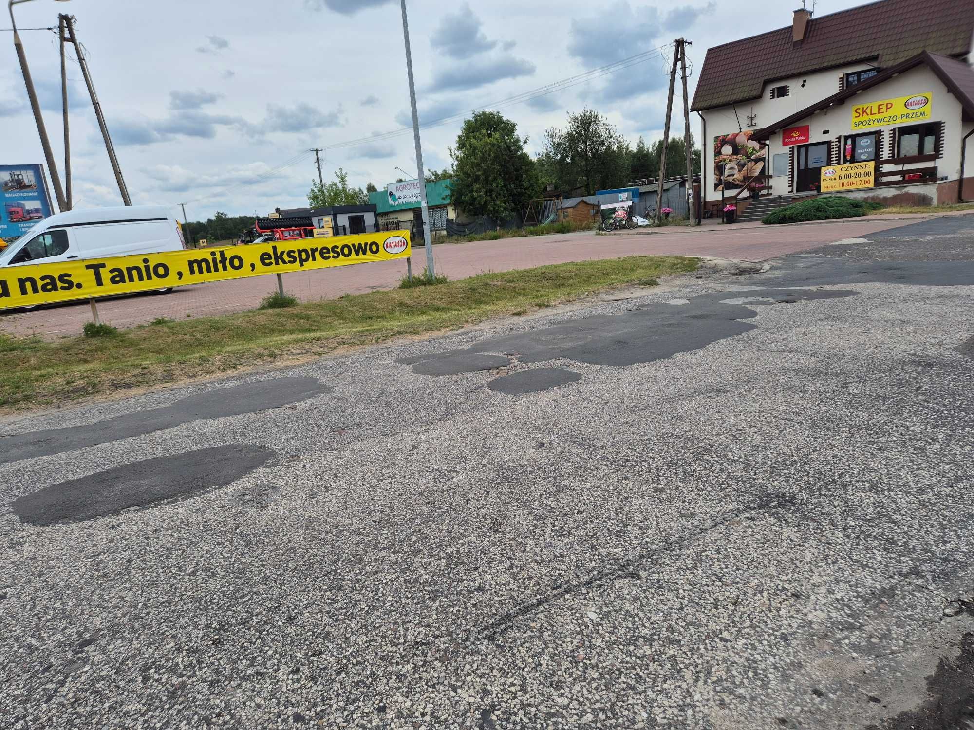 Kwatery Pracownicze, mieszkanie 80m.kw. nad sklepem